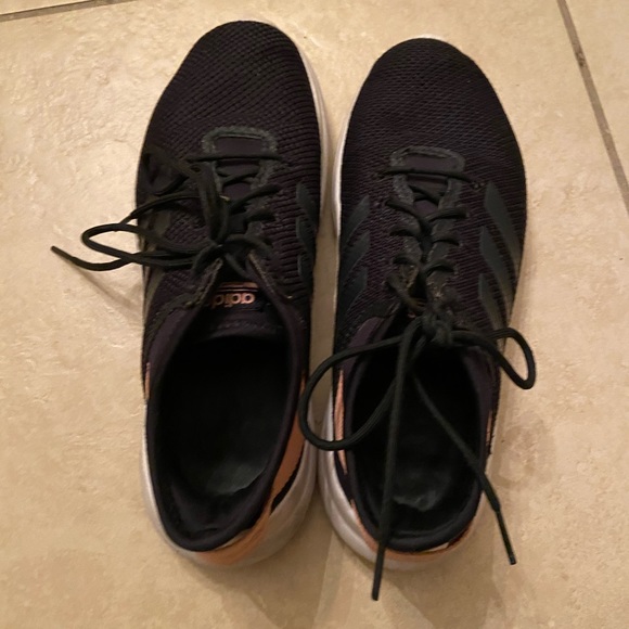 Black adidas - Picture 2 of 4